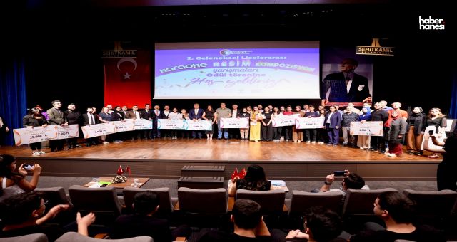 Şehitkamil’de 19 Mayıs Coşkusu: Yarışmalarda Dereceye Giren Öğrenciler Ödüllerini Aldı