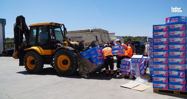 Şehitkamil’de Şok Baskın: 21 Ton Son Kullanma Tarihi Geçmiş Ürün Ele Geçirildi!