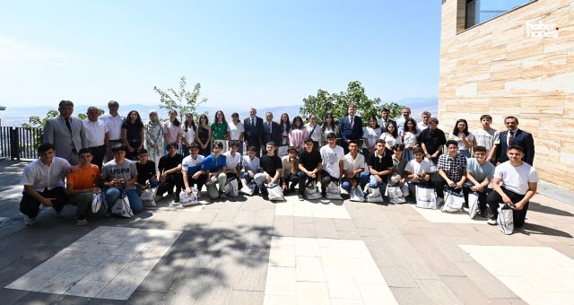 Başkan Görgel, LGS Şampiyonlarını Ağırladı