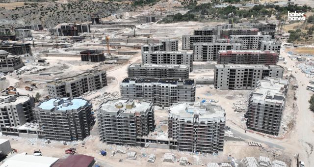 Başkan Görgel ve Vali Ünlüer, Güneşevler Sahasında İncelemelerde Bulundu