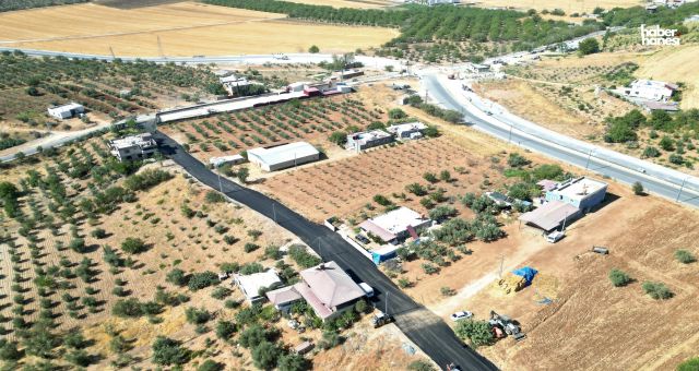 Dulkadiroğlu’nda Yol Yapım Seferberliği Sıcak Asfaltla Devam Ediyor