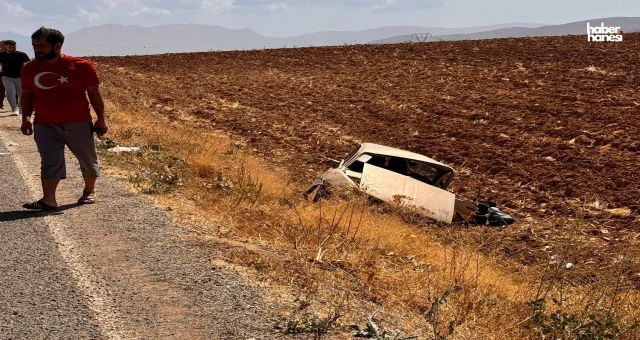Kahramanmaraş Afşin’de Otomobil Tarlaya Uçtu, 2 Yaralı