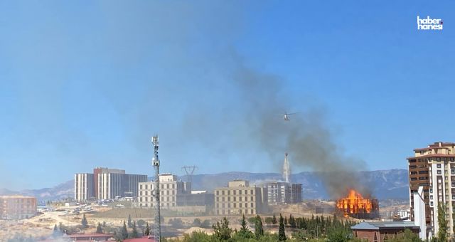 Kahramanmaraş’ta Dev Yangın: Çatıda Başladı, Çevreye Sıçradı!