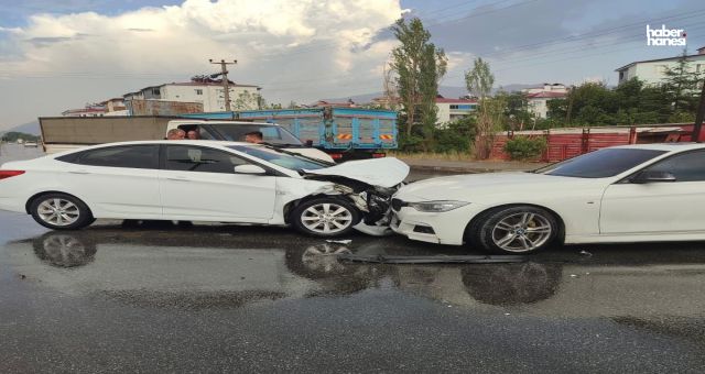Kahramanmaraş’ta Zincirleme Trafik Kazası: 1 Kişi Yaralandı