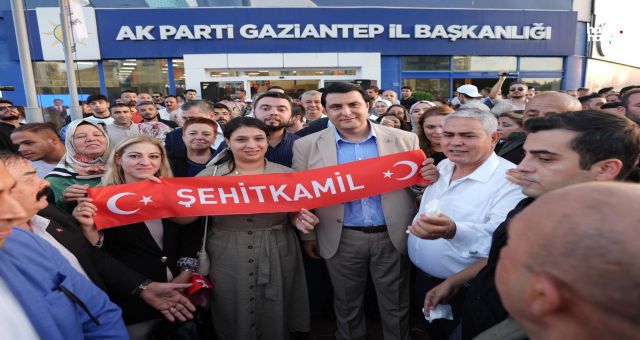 Şehitkamil Belediye Başkanı Umut Yılmaz, AK Parti Ailesine Katıldı