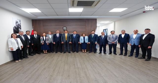 AK Parti Grup Başkan Vekili Abdulhamit Gül’den Başkan Umut Yılmaz’a Ziyaret