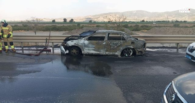 Kahramanmaraş’ta Araç Yangını Paniğe Neden Oldu