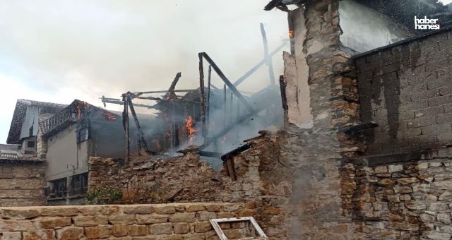 Kahramanmaraş’ta Metruk Binada Çıkan Yangın Korkuttu