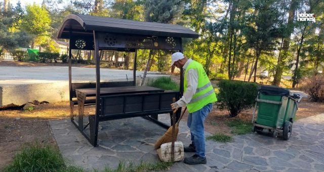 Kahramanmaraş’ta Park ve Bahçelerde Sonbahar Temizliği