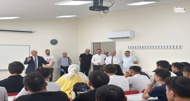 Rektör Bakan, Yeni Eğitim-Öğretim Yılının İlk Gününde Öğrencilerle Buluştu