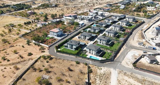Şehitkamil’de Yol Çalışmaları Seferberliği: Başkan Yılmaz Çalışmaları İnceledi