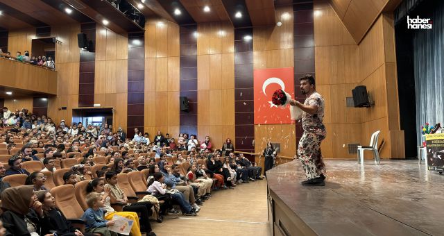 Çocuklar Büyükşehir’in Gösterisiyle Eğlence Dolu Bir Gün Geçirdi