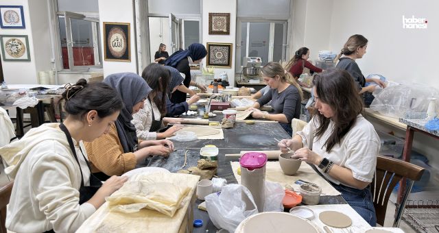 Kursiyerler KAMEK’in Seramik Atölyesinde Kendi Sanat Eserlerini Üretiyor