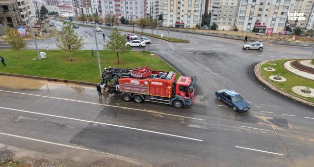Kahramanmaraş’ta Sağanak Yağış Sonrası Tonlarca Atık Kaldırıldı