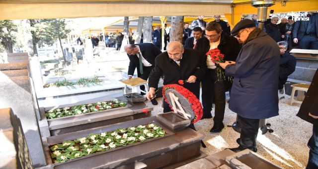 Gaziantep Sanayisinin Öncüsü Sani Konukoğlu Kabri Başında Anıldı
