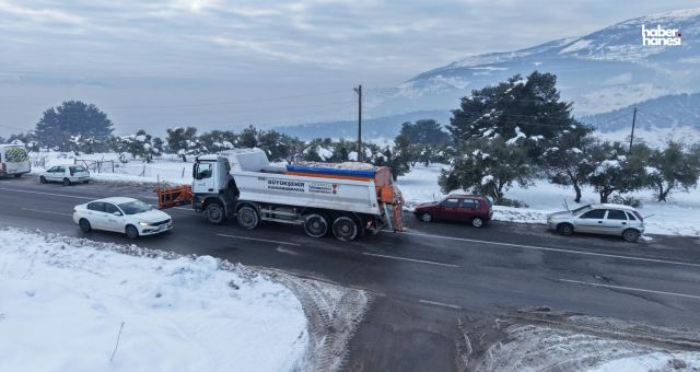 Kahramanmaraş Büyükşehir, Arterlerde Buzlanmanın Önüne Geçmek İçin Çalışmalarını Durmaksızın Sürdürüyor