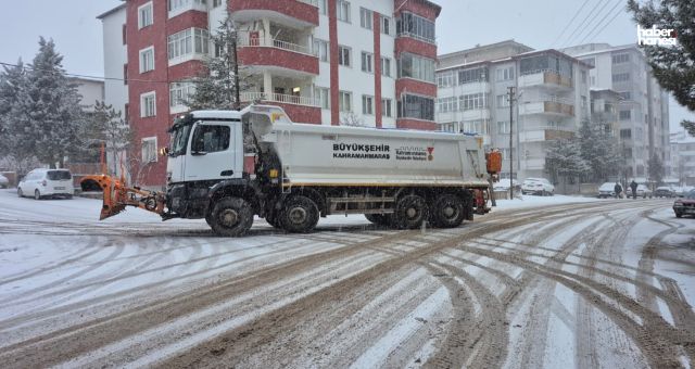 Kahramanmaraş Büyükşehir, Kuzey İlçelerde 48 Araçla Karla Mücadelesini Sürdürüyor