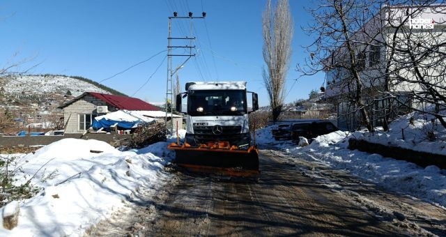 Kahramanmaraş Büyükşehir’den Kesintisiz Kar Mesaisi