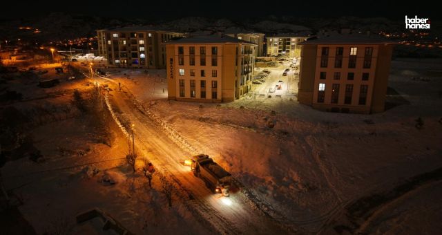 Kahramanmaraş Büyükşehir’den Önsen ve Kurtlar’da Kar ve Buzlanmaya Karşı Etkin Mücadele