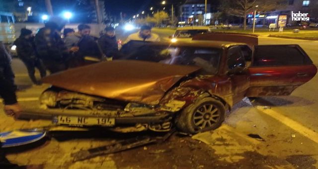 Kahramanmaraş’ta Çocuk Hastanesi Kavşağında Kaza: 4 Yaralı