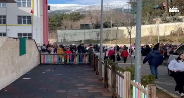 Kahramanmaraş'ta İlkokulda Yangın Çıktı, Öğrenciler Tahliye Edildi