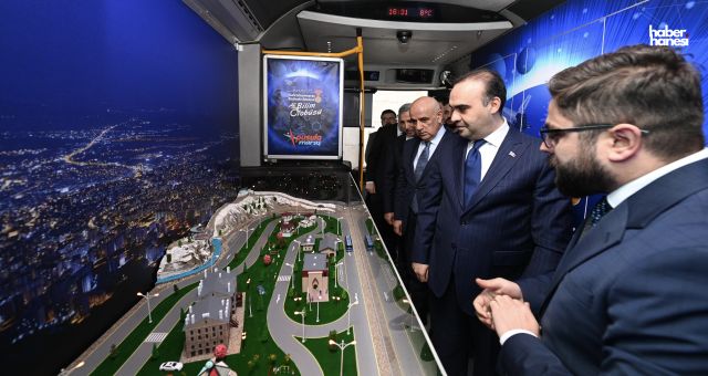 Bakan Kacır’dan Kahramanmaraş Büyükşehir’in Bilim Otobüsü’ne Övgü