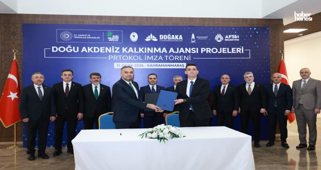 Başkan Toptaş, Bakan Fatih Kacır’ın katıldığı imza töreninde ONİKAD’ın protokolünü imzaladı