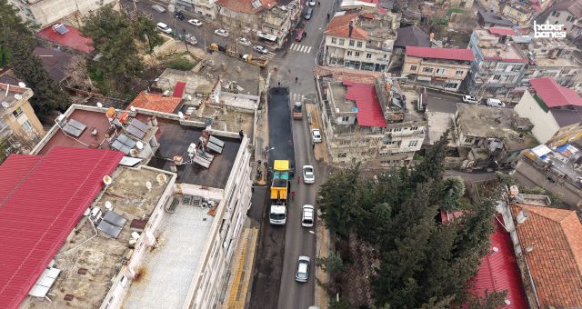 Kahramanmaraş Büyükşehir’den Asfalt Atağı: Şehit Ali Çuhadar Caddesi Modern Görünüme Kavuşuyor