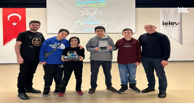 SANKO Okulları’ndan VEX IQ Robot Yarışmasında Çifte Bölge Birinciliği