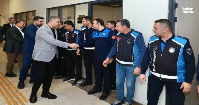 Başkan Toptaş, belediye personeliyle bayramlaştı