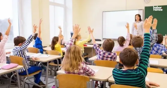 24 Nisan Okullar Tatil mi? MEB Son Noktayı Koydu