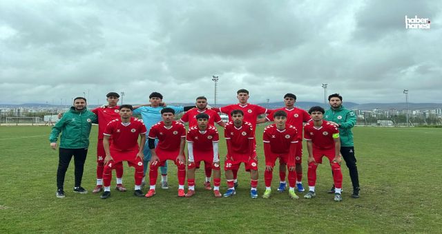 Adil Sani Konukoğlu Spor Lisesi Kız Futbol Takımı Türkiye Finallerinde