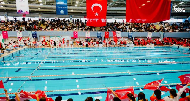 Minik Kulaçlar Şehitkamil’de Buluştu: Yüzme Şenliği Coşkusu