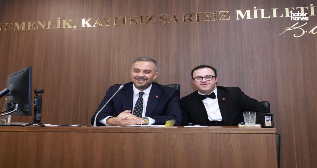 Onikişubat Meclisi’ne Anlamlı Dokunuş: Down Sendromlu Abdullah Ardıç Toplantıyı Yönetti