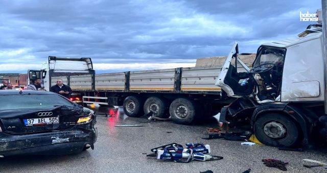 Kahramanmaraş otoyolunda korkunç kaza: 13 araç birbirine girdi