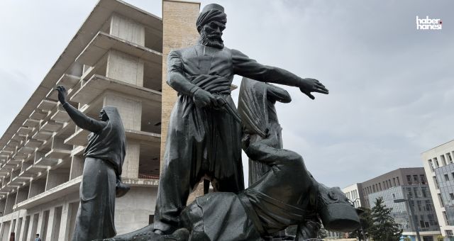 Kahramanmaraş’ta Kıbrıs Meydanı’nın Sembolü Yeniden Yerine Konuldu