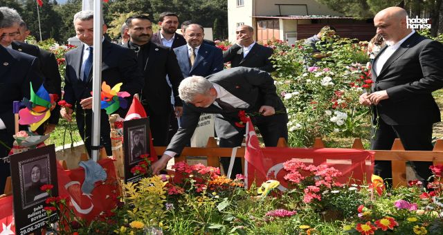 Kahramanmaraş’ta Şehitler ve Öğrenciler Dualarla Yâd Edildi