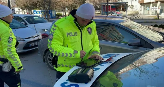 Kahramanmaraş’ta Trafikte Dehşet! Araçtan İnip Saldırgan Tavır Sergileyen Sürücüye Rekor Ceza