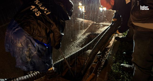 Kahramanmaraş’ta Gece Boyu Sağanak Mesaisi: Metrekareye 30 Kilogram Yağış Düştü!