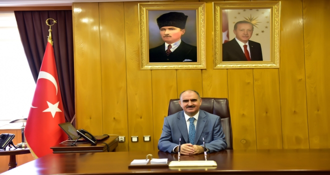 VALİ VAHDETTİN ÖZKAN’IN 30 AĞUSTOS ZAFER BAYRAMI MESAJI