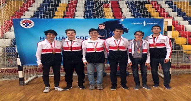 SANKO OKULLARI GENÇLER SATRANÇ TAKIMI BÖLGE BİRİNCİSİ OLDU