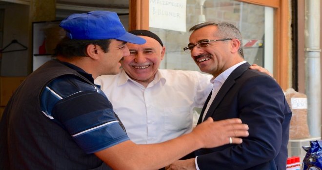 BAŞKAN GÜNGÖR’DEN ESNAF VE VATANDAŞ ZİYARETİ