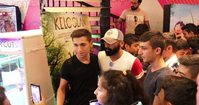 Piazza, “Facia Üçlü”nün oyuncularını konuk etti