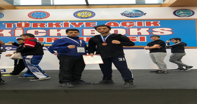 KİCK BOKSTA BRONZ MADALYA