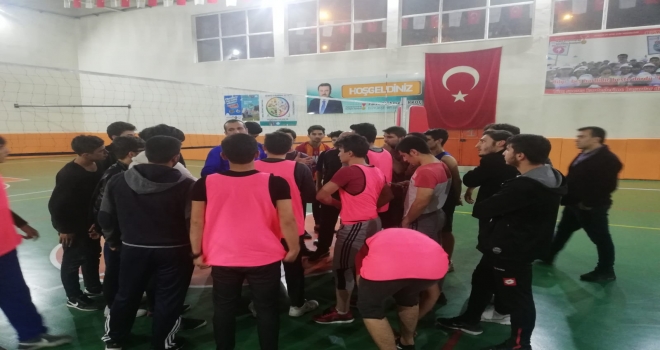 KÜTÜPHANELER VOLEYBOL TURNUVASI BAŞLADI
