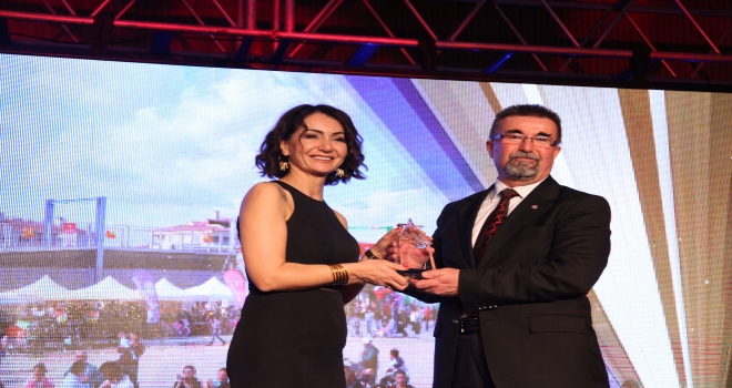 Eğlence Sektörünün Oscarları Sahiplerini Buluyor