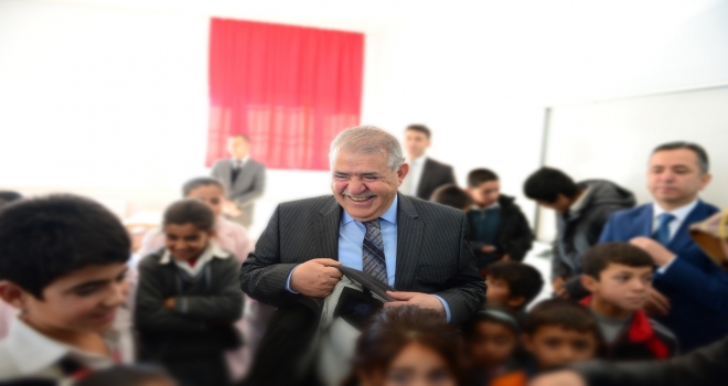 Başkan Mahçiçek Uluslararası Hayırseverlik Günü’nde Çağrıda Bulundu