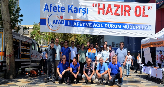 AFAD stant açtı, vatandaş inceledi!