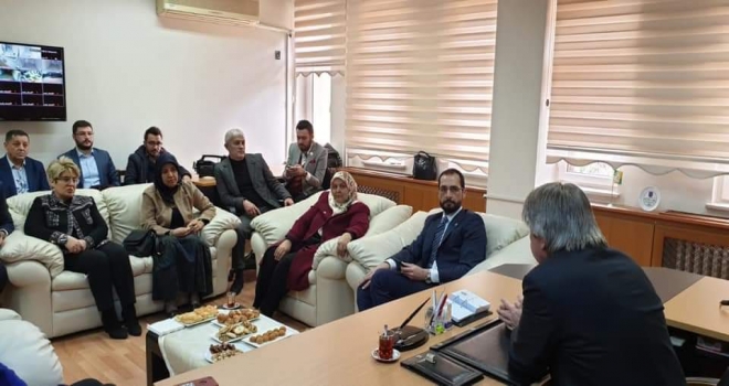 ÖÇAL’DAN YOĞUN PROGRAM