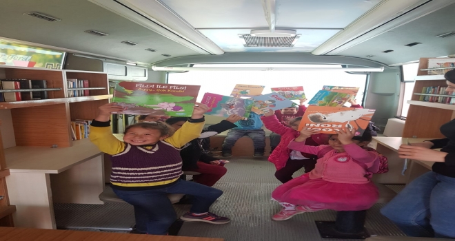 GEZİCİ HALK KÜTÜPHANESİ KADIOĞLU ÇİFTLİĞİ’NDE